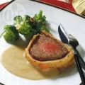 Rinderfilet Wellington mit Pilzsauce (Beef[...]