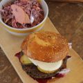 Champignon-Walnuss-Burger mit Birne, Radicchio[...]