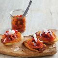 Crostini mit Kürbis-Chutney