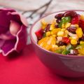 Bohnen-Mais-Salat mit Paprika und Zwiebeln in[...]