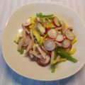Radieschen-Paprika-Salat mit Käse und[...]
