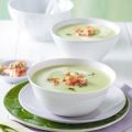 Gurkensuppe mit Flusskrebsen