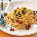 Spaghetti mit getrockneten Tomaten