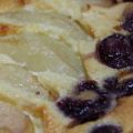 Clafoutis mit Birnen und Kirschen