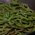 Spaghetti mit Spinat-Pesto