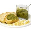 Basilikum-Pesto