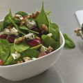 Spinatsalat mit Roquefort und Trauben