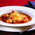 Kraftbrühe mit Käse-Windbeutelchen