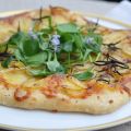 December Lunch - Pizza Bianca with Fingerling[...]
