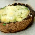 Anchovis geben Champignons die Würze