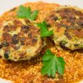 Fischfrikadellen in Hirse-Tomatensauce