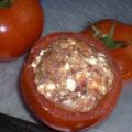 Tomaten gefüllt mit Rinderhack und Feta