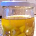 Gewürz: Eingelegter Knoblauch in Olivenöl