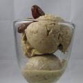 Mandel-Dattel Eis