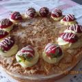 Bienenstich mit Stachelbeeren