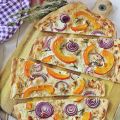 Flammkuchen mit Kürbis, roten Zwiebeln &[...]