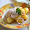 Karamell-Kartoffeln mit Kräuterquark