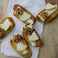 Crostini mit Gorgonzola und Birne