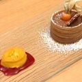 Mousse au chocolat mit Mangosorbet