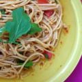 Spaghettisalat mit Pesto rosso