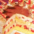 Erdbeertorte mit Eiskaffee