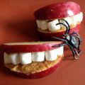 Gesundes Apfel Gebiss (Halloween Essen)