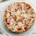 Unfassbar leckere Himbeer-Heferollen mit[...]