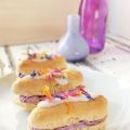 Eclairs mit Heidelbeercreme und getrockneten[...]