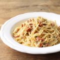 Spaghetti mit Mozzarella - Sauce und[...]