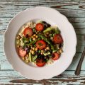 Hirsesalat mit Erdbeeren und grünem Spargel