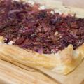 Zwiebeltarte mit Ziegenkäse und Honig