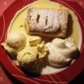 Apfelstrudel mit Vanillesoße