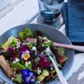 Wald & Wiesensalat mit Kirsch Vinaigrette und[...]