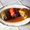 Gefüllte Paprika mit Hackfleisch und Ei