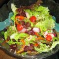 Bunter Salat mit einem leckeren Senf-Dressing