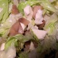 Eisbergsalat mit Birnen und Mozzarella