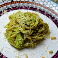 Pasta mit Avocado-Pesto