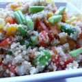 Quinoa-Salat mit rohem Gemüse