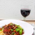 Spaghetti Bolognese mit Buttercroutons