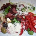 Griechischer Salat mit krossen Cabanossi