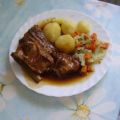 Schweinerippchen mit Möhren-Kohlrabi-Gemüse und[...]