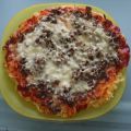 Nudelpizza mit Hackfleisch