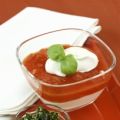 Tomaten-Terrine mit Basilikumsauce