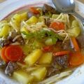 Gemüsesuppe mit Rindfleisch