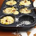 Kokos-Muffins mit Sesam und Mango