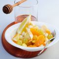 Obstsalat mit Honig