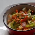 Frischer Karotten-Gurken-Salat mit[...]