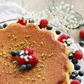 Semolina mascarpone Cake with cream filling.[...]