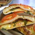 Focaccia gefüllt mit Emmentaler,[...]