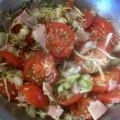 Tomatensalat mit Schinken und Käse